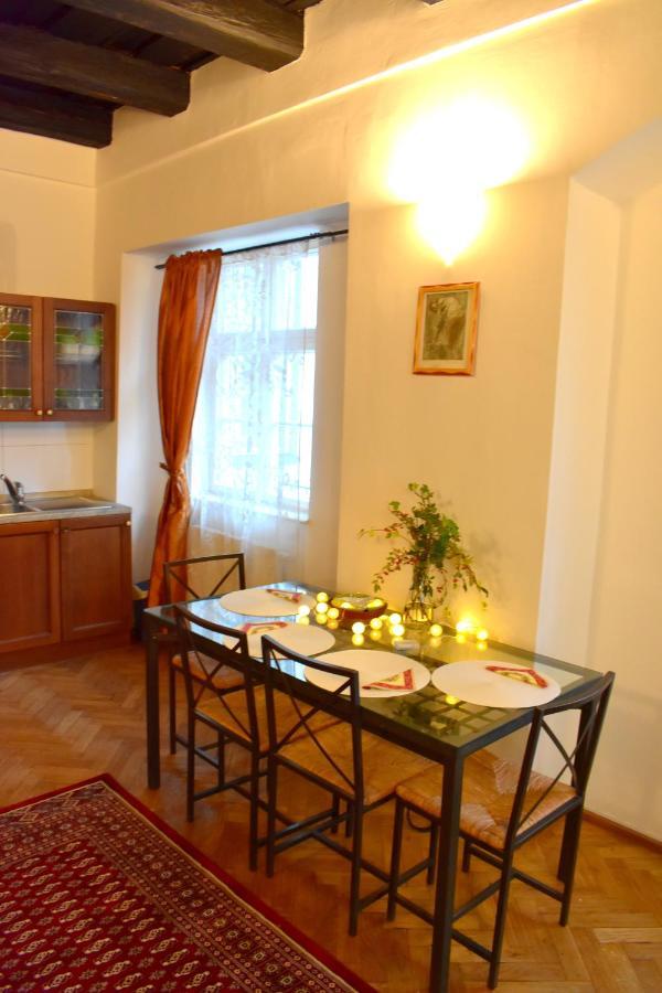 Apartment Lesser Town! Prag Dış mekan fotoğraf